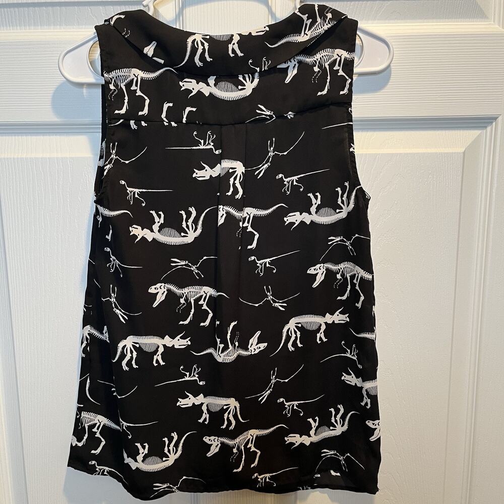 Modcloth Small Dinosaur Skeleton Sleeveless Top Accent Buttons Collared - Picture 2 of 13
